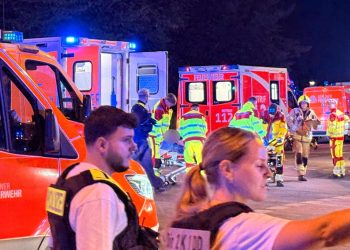Attacco al Pride di Berlino: caccia all'uomo dopo la tragedia