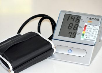 Menopausa precoce e ipertensione: rischio più alto prima dei 40 anni