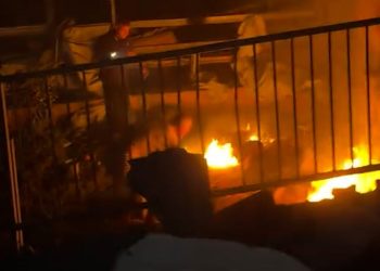 Trump minaccia l'Iran mentre Gaza e Hormuz restano sotto attacco